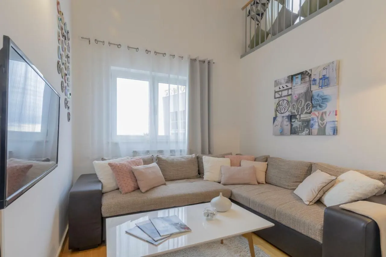 Center Penthouse Apartment Pula
